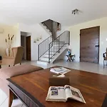 Bord De Avec Piscine Chauffee ヴィラ *