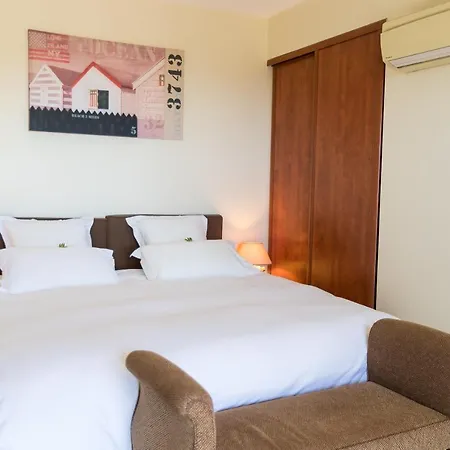 Villa Bord De Avec Piscine Chauffee Pianottoli-Caldarello (Corsica)