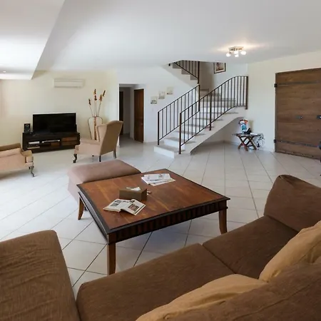 Villa Bord De Avec Piscine Chauffée Pianottoli-Caldarello (Corsica)