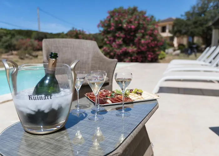 Villa Bord De Avec Piscine Chauffee Pianottoli-Caldarello (Corsica)
