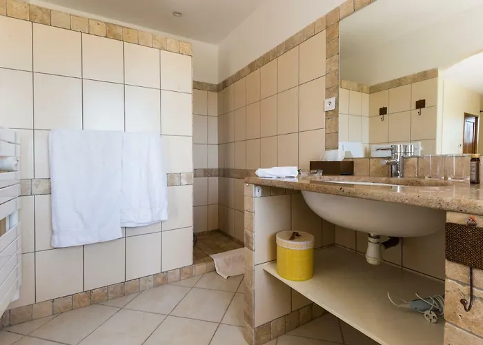 Villa Bord De Avec Piscine Chauffee Pianottoli-Caldarello (Corsica)