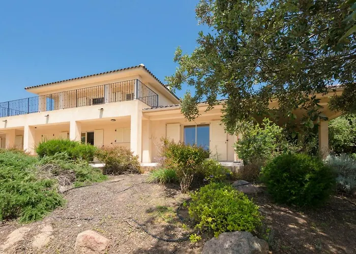 Bord De Avec Piscine Chauffee וילה *